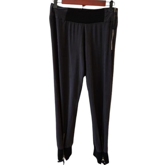MARNI Women black joggers - Picture 1 of 15